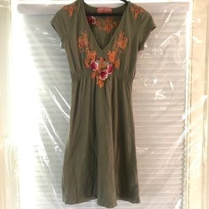 🌺 Johnny Was Light Green Embroidered Dress.
